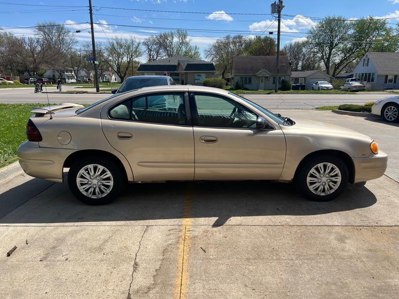 PONTIAC GRAND AM 2004 price $2,500