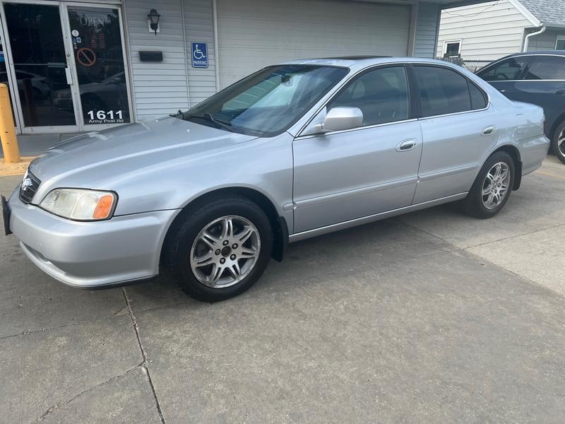 Used 1999 Acura TL  with VIN 19UUA5645XA029084 for sale in Des Moines, IA