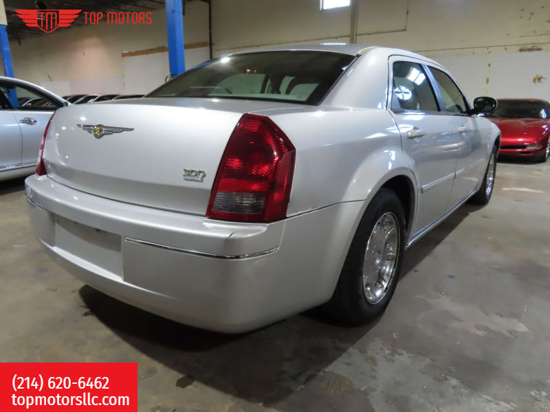 Chrysler 300 2006 price $5,495 Cash