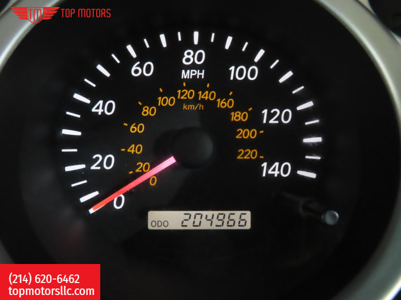 Toyota Highlander 2004 price $5,895 Cash