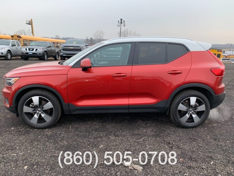 Volvo XC40 2019 price $25,600