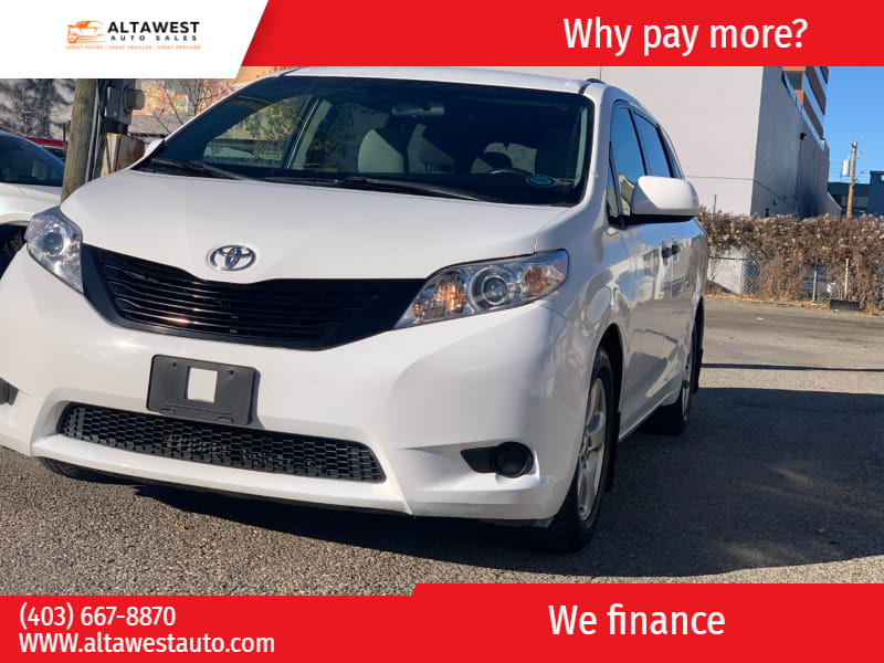 Toyota Sienna 2015 price $24,995