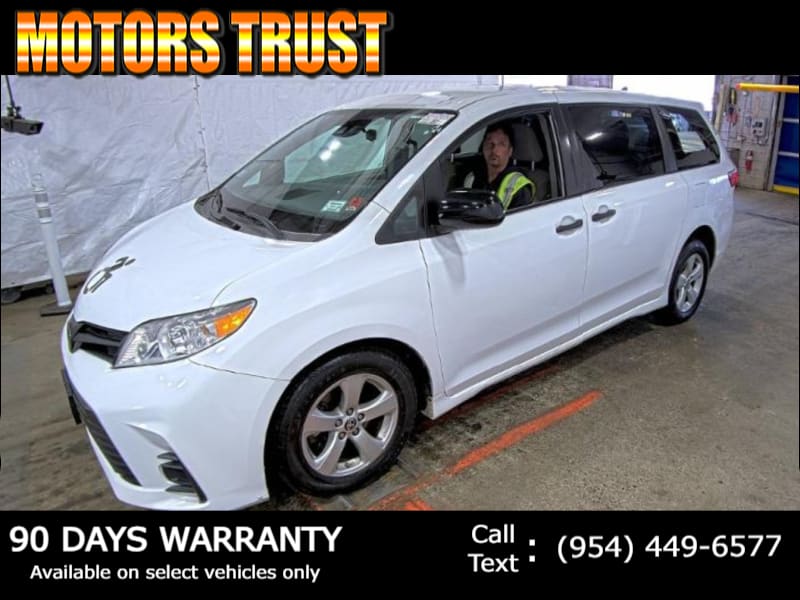 Toyota Sienna 2020 price $25,999