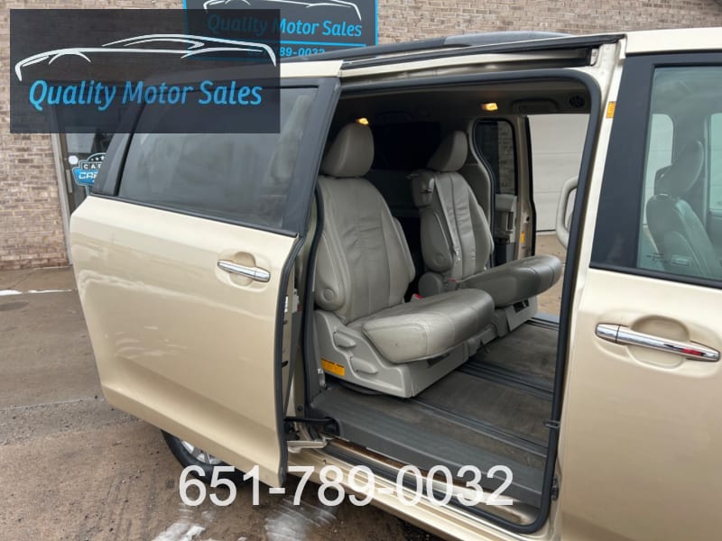 Toyota Sienna 2012 price $11,999