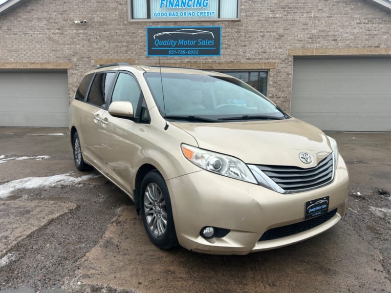 Toyota Sienna 2012 price $11,999