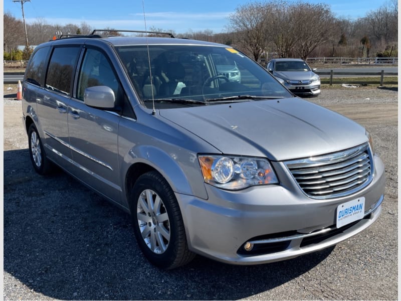 CHRYSLER TOWN & COUNTRY 2013 price $7,490