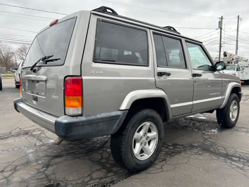 Jeep Cherokee 2001 price $8,895