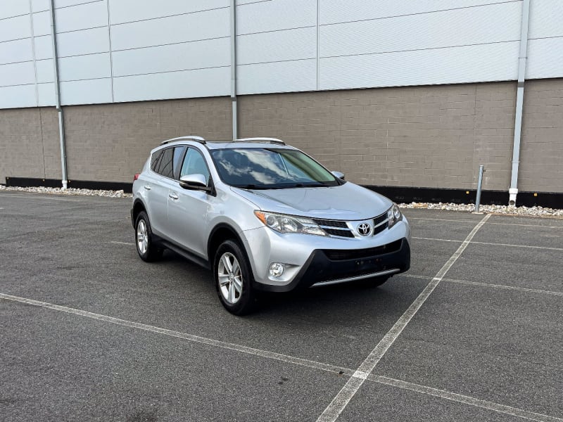 Toyota RAV4 2013 price $11,899