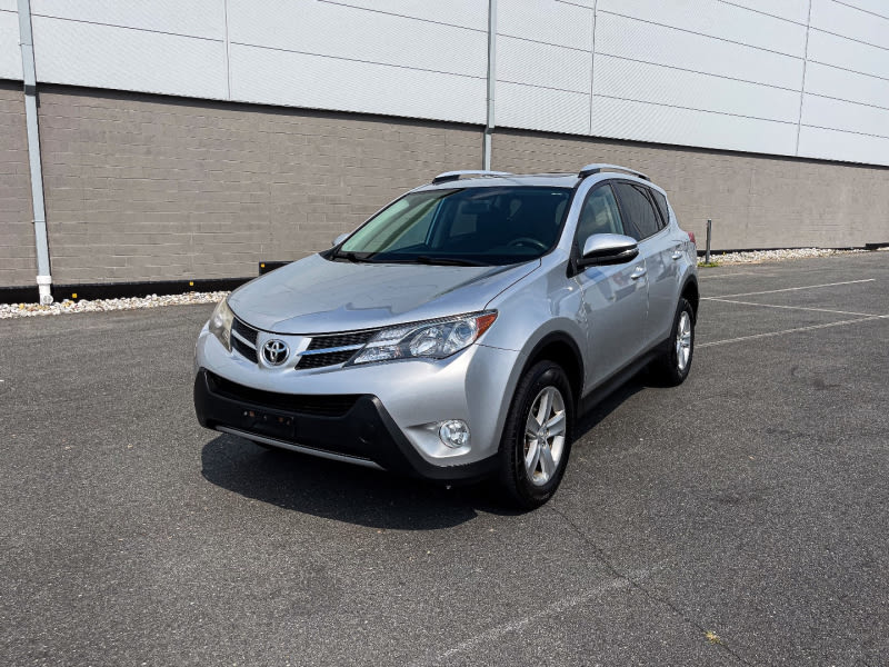 Toyota RAV4 2013 price $11,899