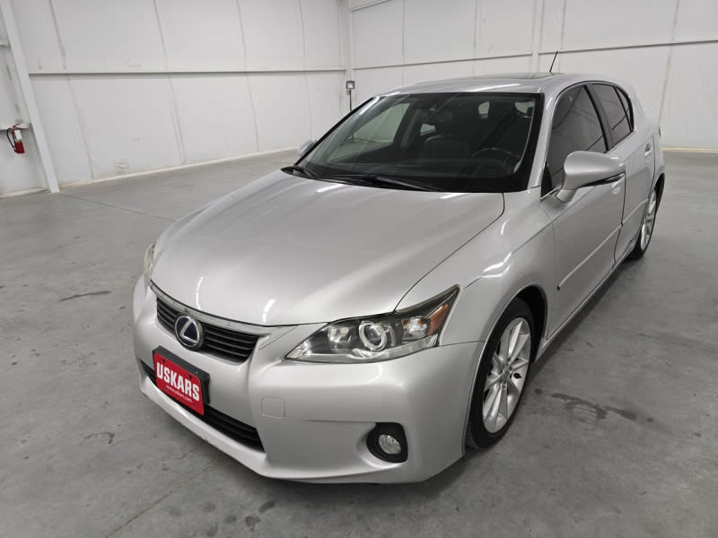 Lexus CT 200h 2012 price $16,380