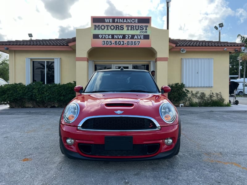 Mini Cooper Convertible 2013 price $5,999