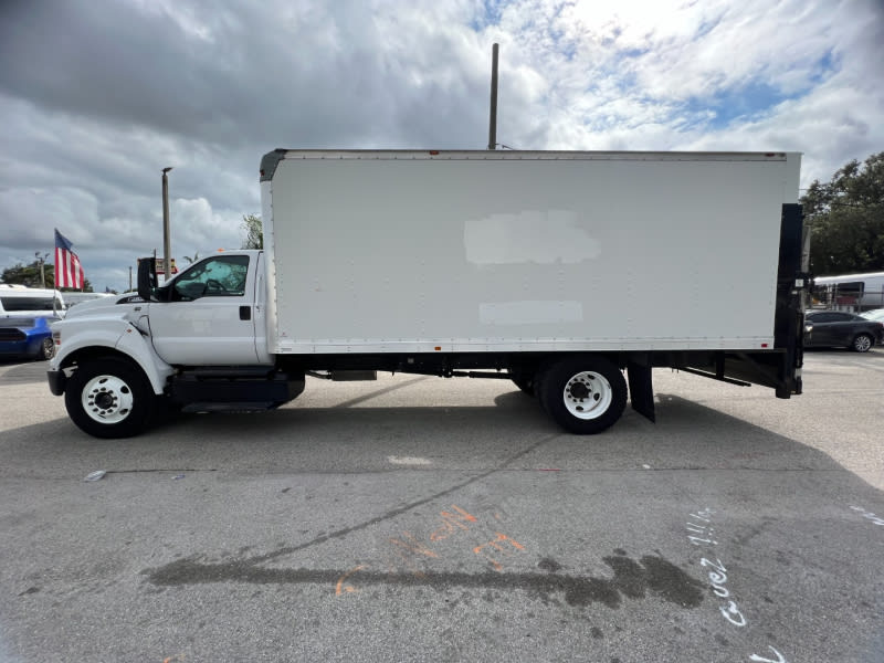 Ford Super Duty F-600 DRW 2017 price $27,999