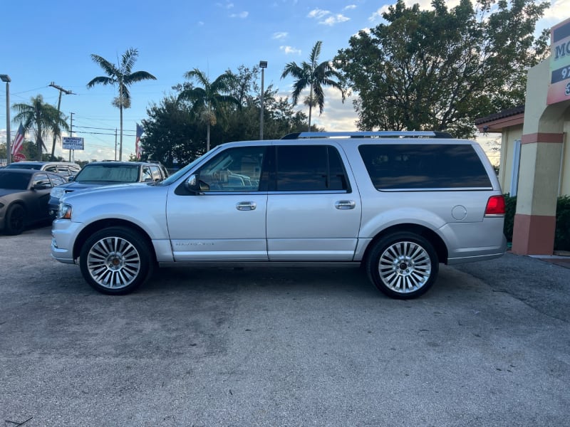 Lincoln Navigator L 2015 price $11,999