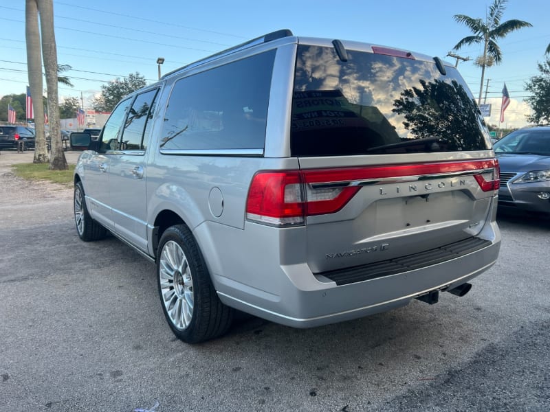 Lincoln Navigator L 2015 price $11,999