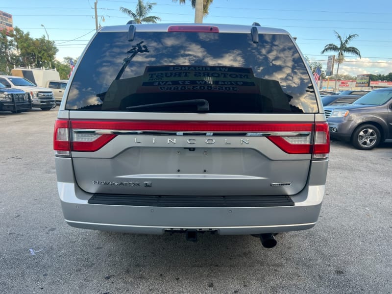 Lincoln Navigator L 2015 price $11,999