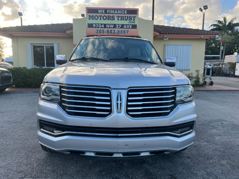 Lincoln Navigator L 2015 price $11,999