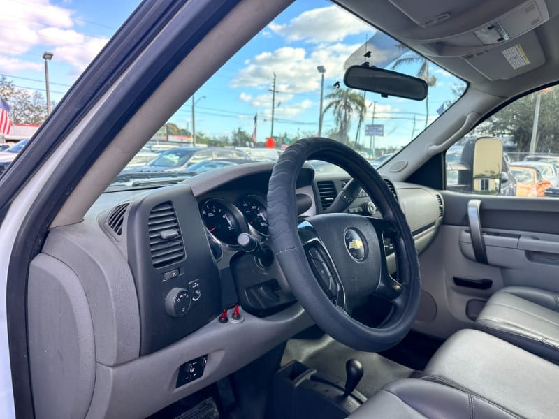 Chevrolet Silverado 2500HD 2013 price $11,999