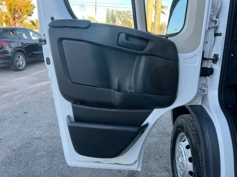 RAM ProMaster Cargo Van 2016 price $17,900