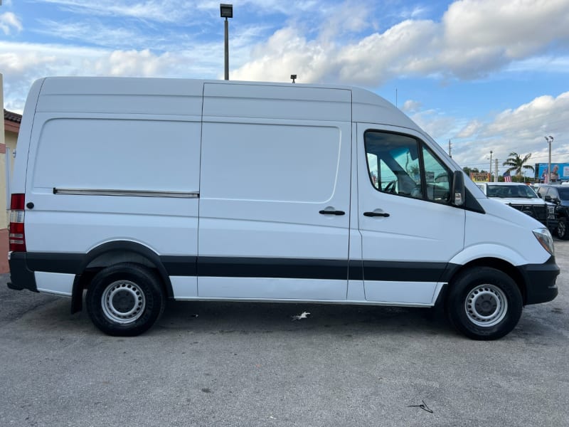 Mercedes-Benz Sprinter Cargo Van 2018 price $15,499