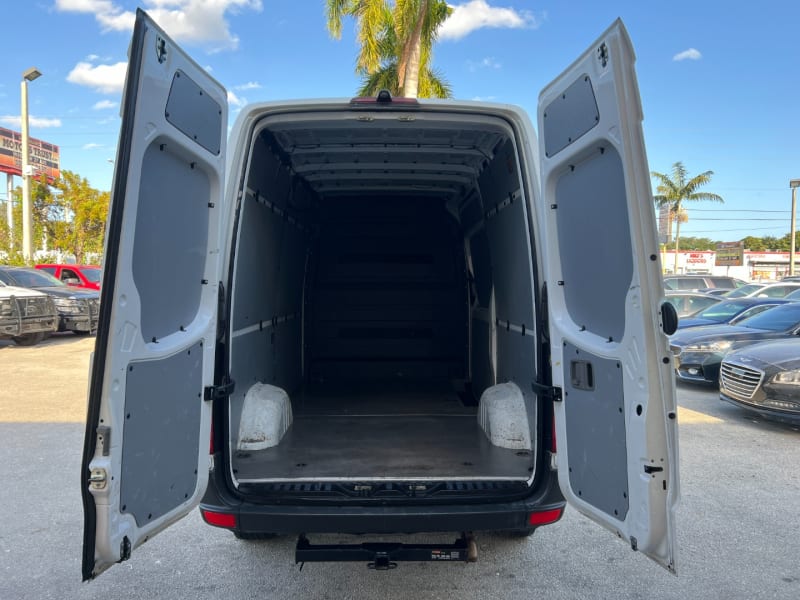 Mercedes-Benz Sprinter Cargo Van 2017 price $15,699