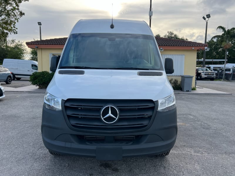 Mercedes-Benz Sprinter Cargo Van 2022 price $32,999