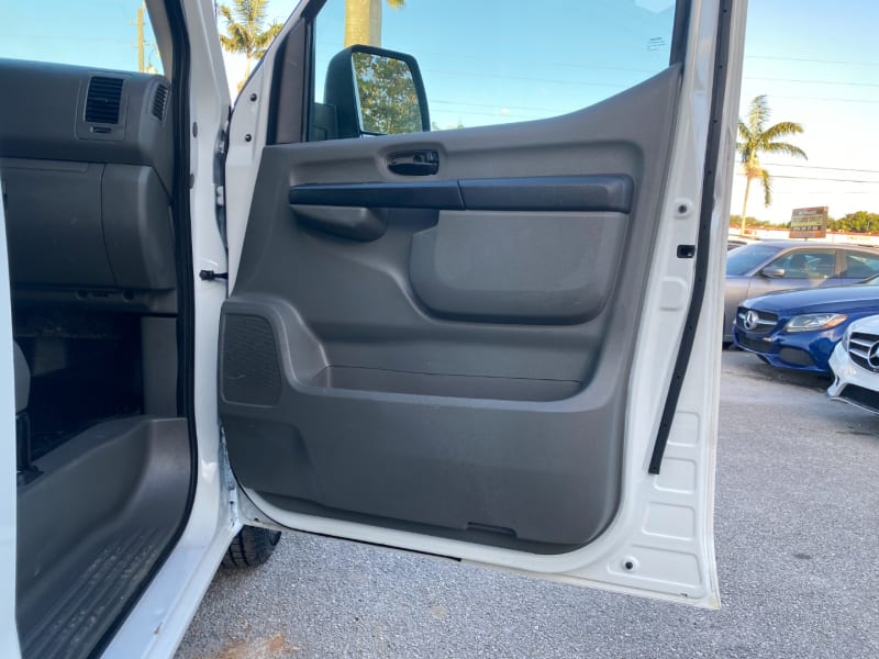 Nissan NV Cargo 2018 price $9,999