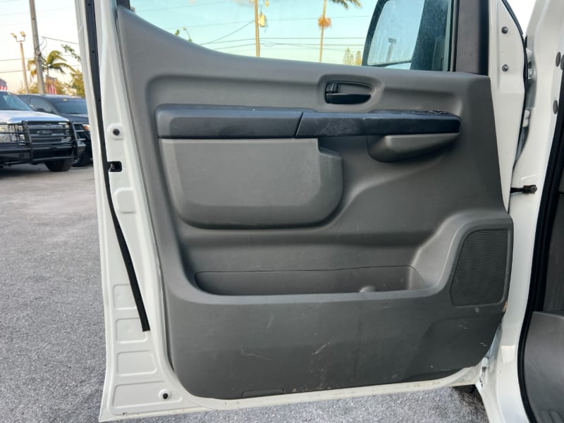 Nissan NV Cargo 2018 price $9,999