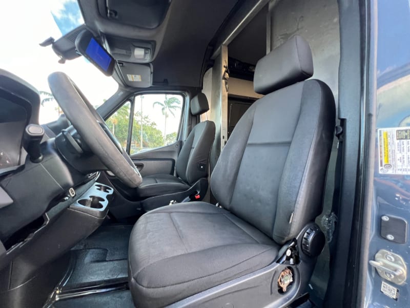 Mercedes-Benz Sprinter Van 2019 price $25,999