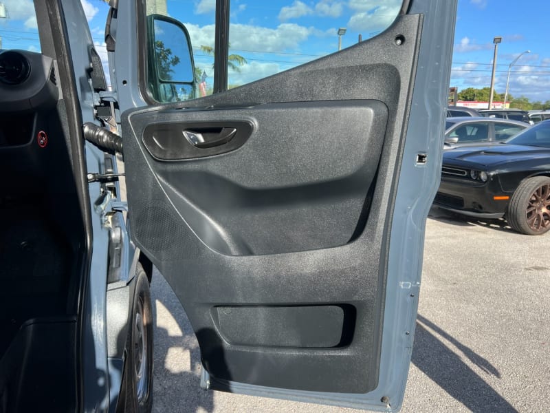 Mercedes-Benz Sprinter Van 2019 price $25,999