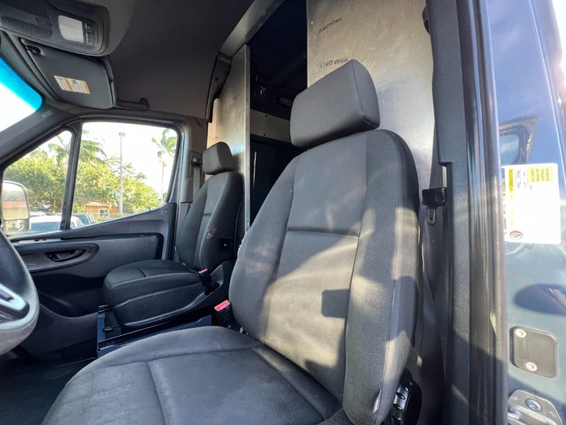 Mercedes-Benz Sprinter Cargo Van 2019 price $28,999