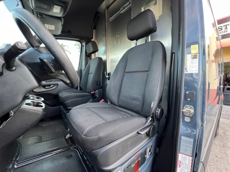 Mercedes-Benz Sprinter Van 2019 price $25,900