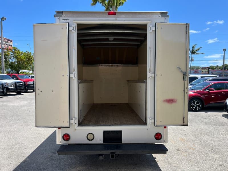 Ford Econoline Commercial Cutaway 2014 price $10,899