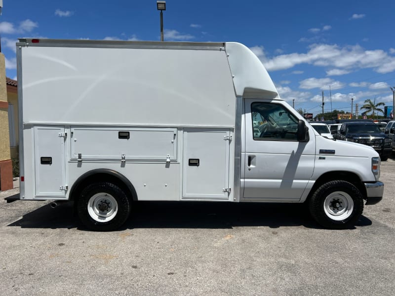 Ford Econoline Commercial Cutaway 2014 price $10,899