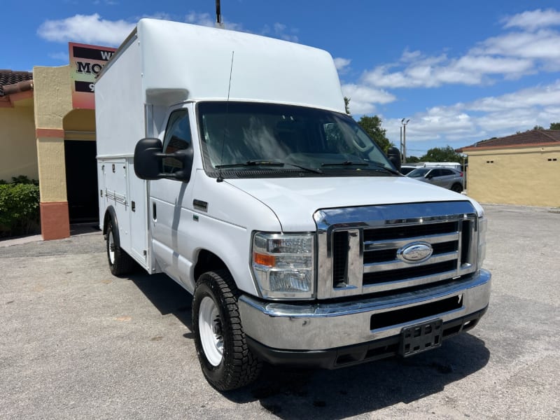 Ford Econoline Commercial Cutaway 2014 price $10,899