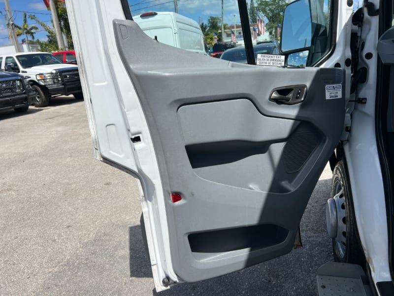 Ford Transit Wagon 2016 price $26,999