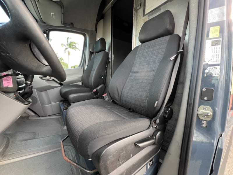 Mercedes-Benz Sprinter Cargo Van 2018 price $16,999