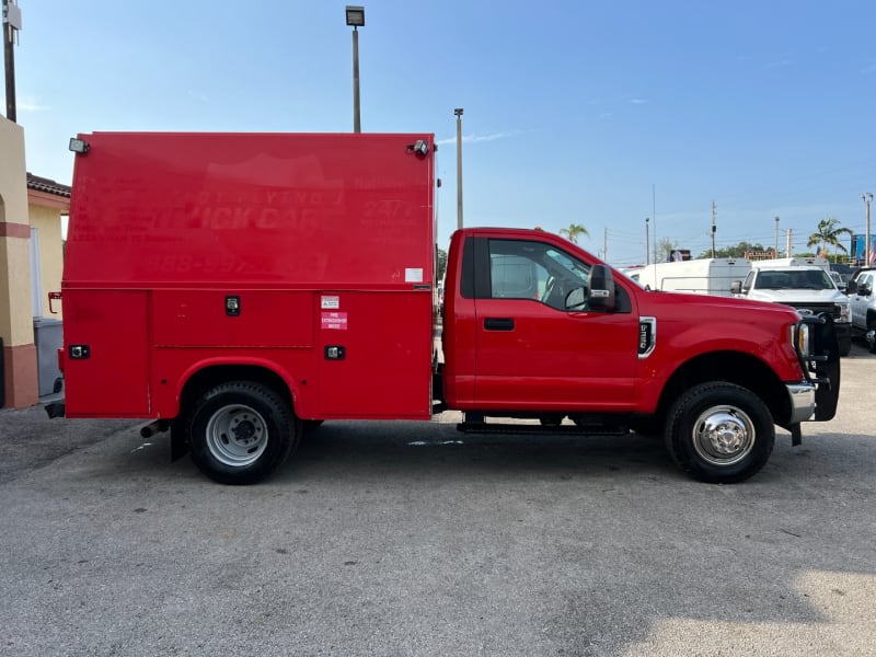 Ford Super Duty F-350 DRW 2017 price $19,499