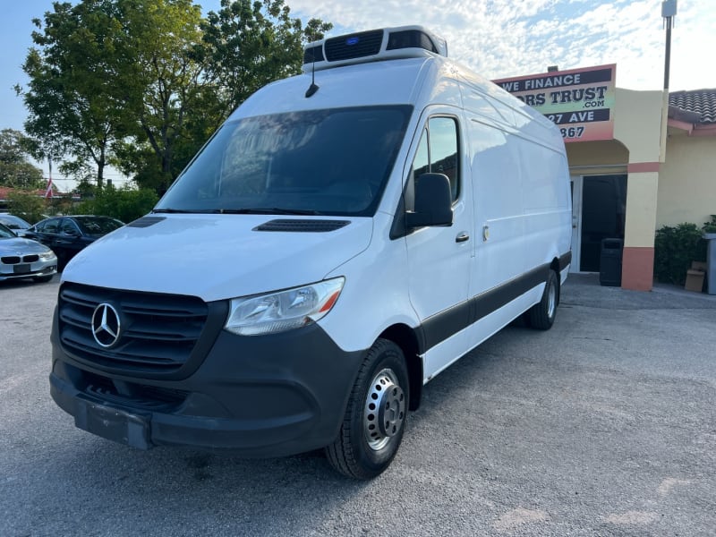 Mercedes-Benz Sprinter Cargo Van 2019 price $31,900