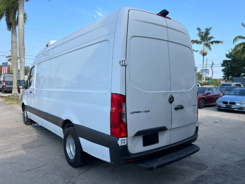 Mercedes-Benz Sprinter Cargo Van 2019 price $31,900