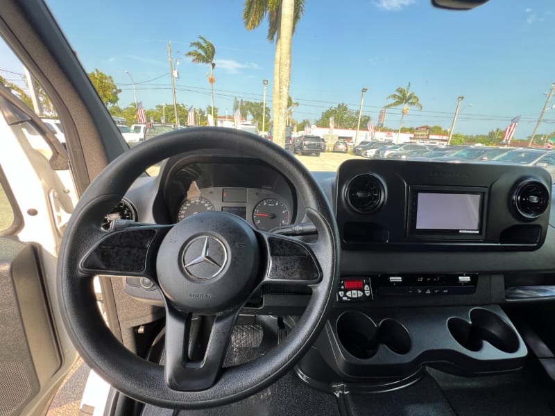 Mercedes-Benz Sprinter Cargo Van 2019 price $31,900