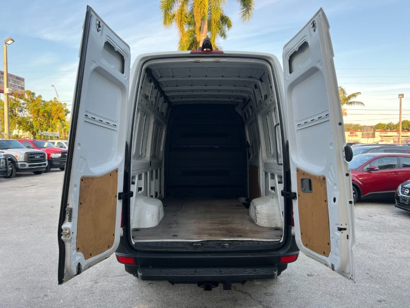 Mercedes-Benz Sprinter Cargo Van 2017 price $14,300