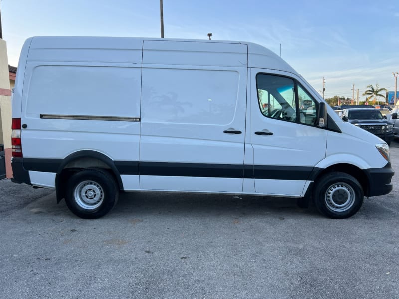 Mercedes-Benz Sprinter Cargo Van 2017 price $14,300