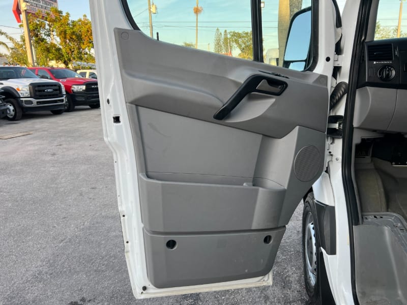 Mercedes-Benz Sprinter Cargo Van 2017 price $16,999