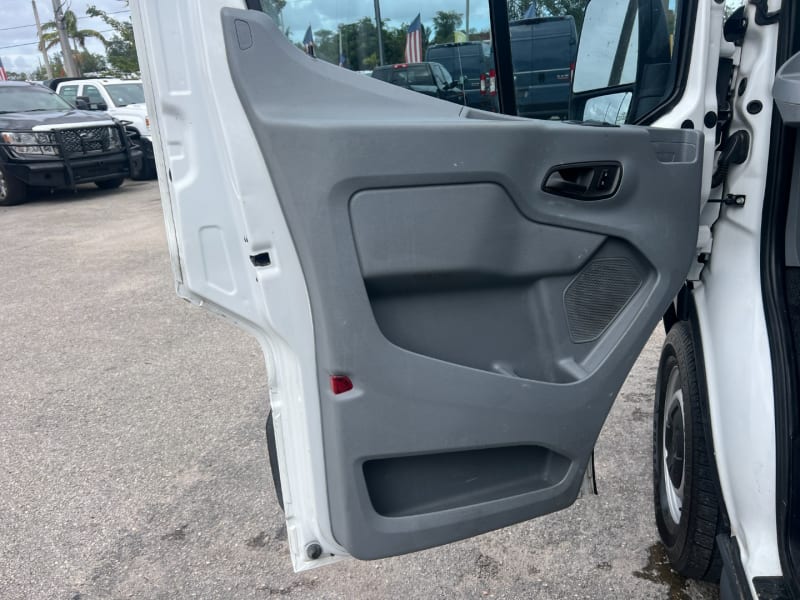 Ford Transit Cargo Van 2016 price $10,799