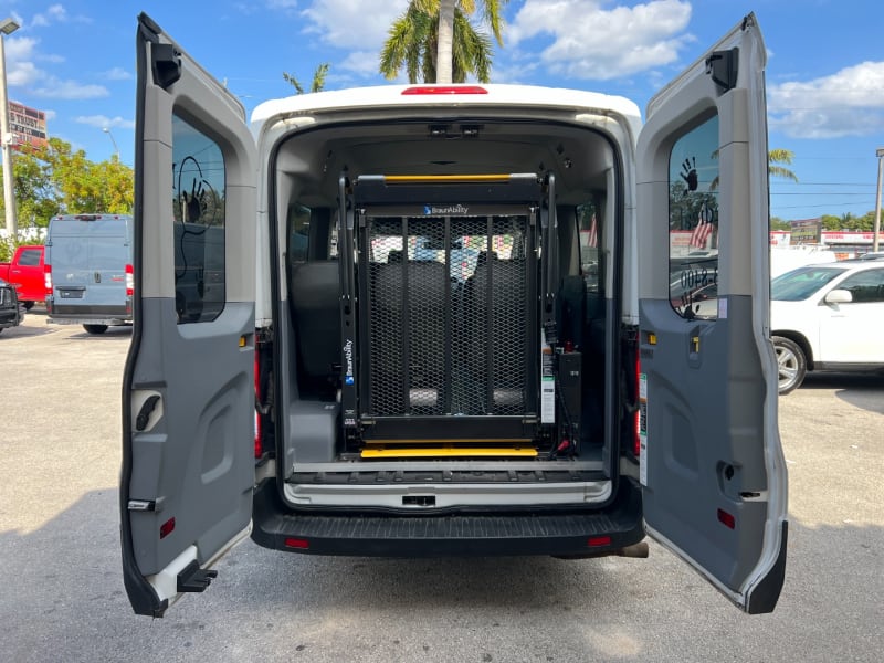 Ford Transit Wagon 2015 price $18,999