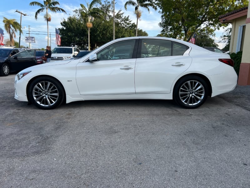 Infiniti Q50 2018 price $13,299