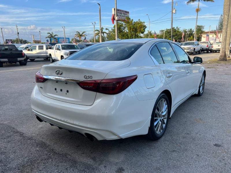 Infiniti Q50 2018 price $13,299