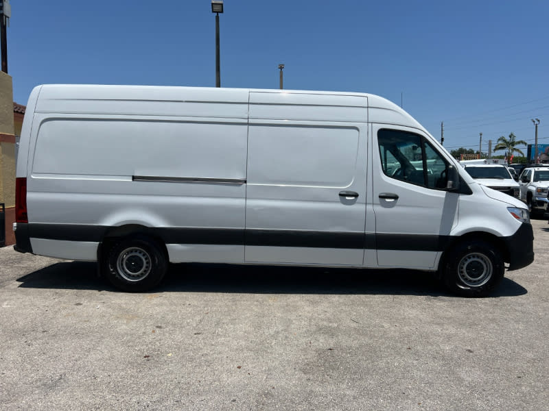 Mercedes-Benz Sprinter Cargo Van 2021 price $29,900