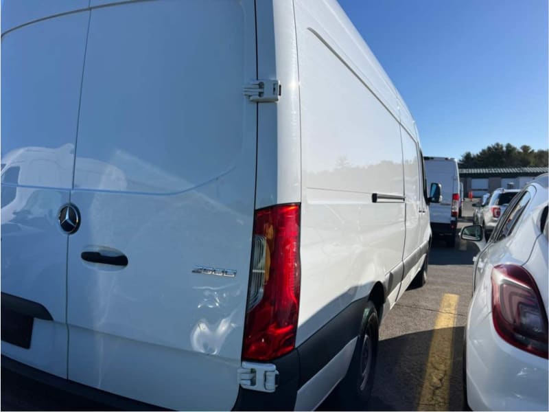 Mercedes-Benz Sprinter Cargo Van 2021 price $27,999