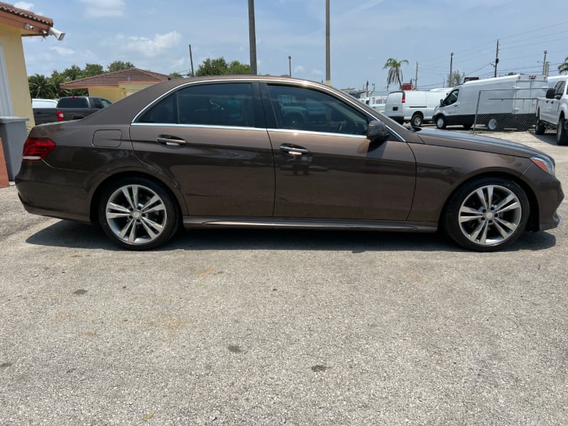 Mercedes-Benz E-Class 2016 price $12,599